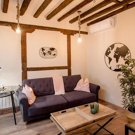 La Casita De Candela